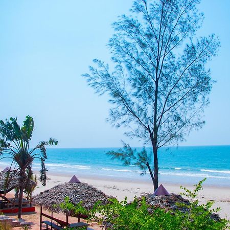 Ampazony Oasis Lodge Махаянга Екстериор снимка
