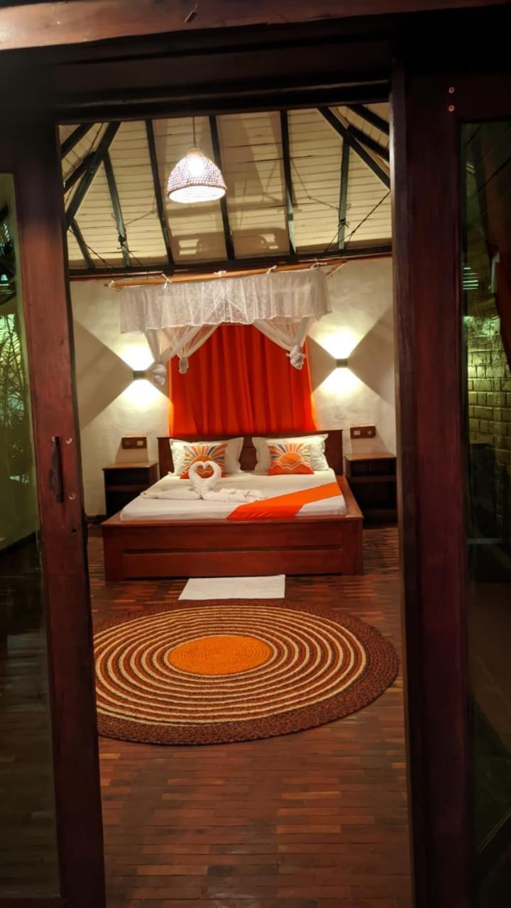 Ampazony Oasis Lodge Махаянга Екстериор снимка