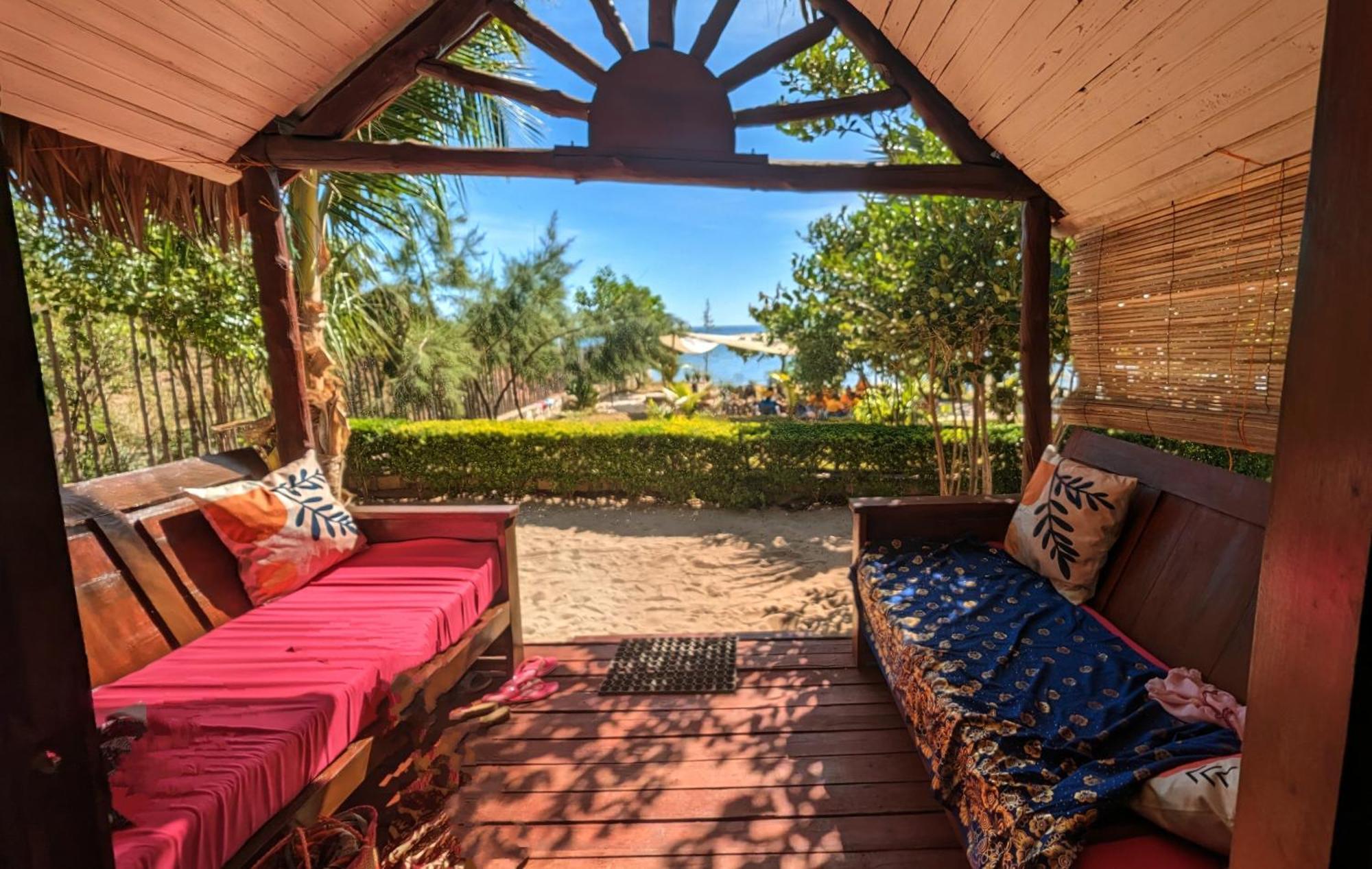 Ampazony Oasis Lodge Махаянга Екстериор снимка
