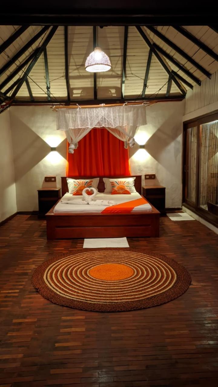 Ampazony Oasis Lodge Махаянга Екстериор снимка