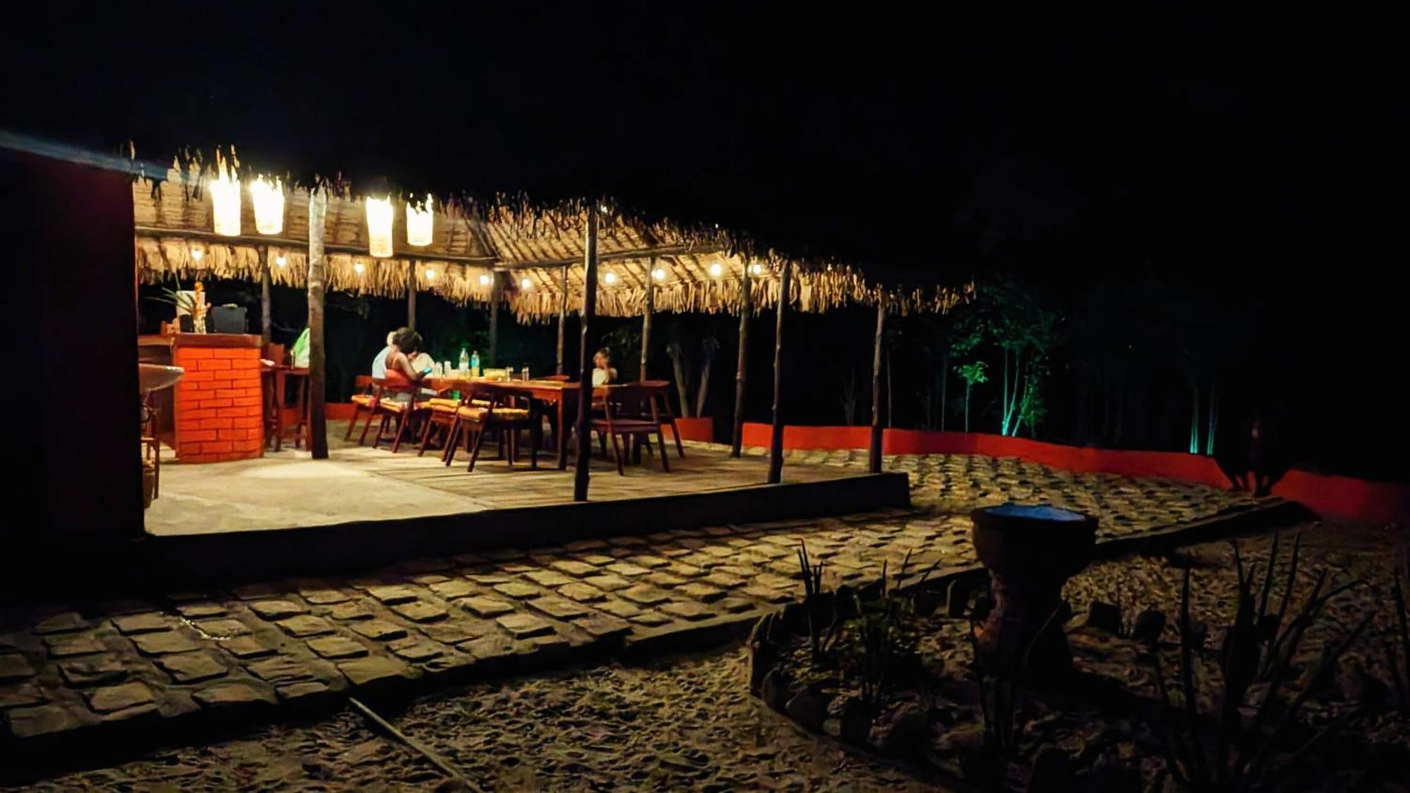 Ampazony Oasis Lodge Махаянга Екстериор снимка