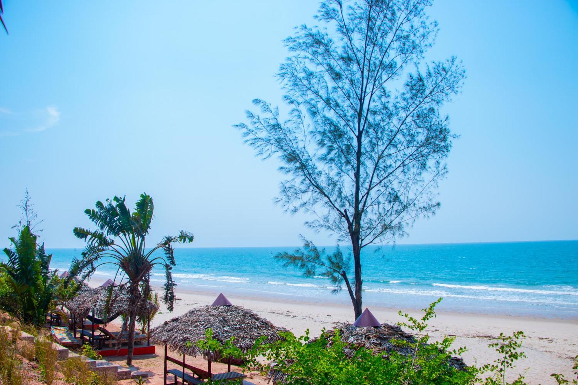 Ampazony Oasis Lodge Махаянга Екстериор снимка